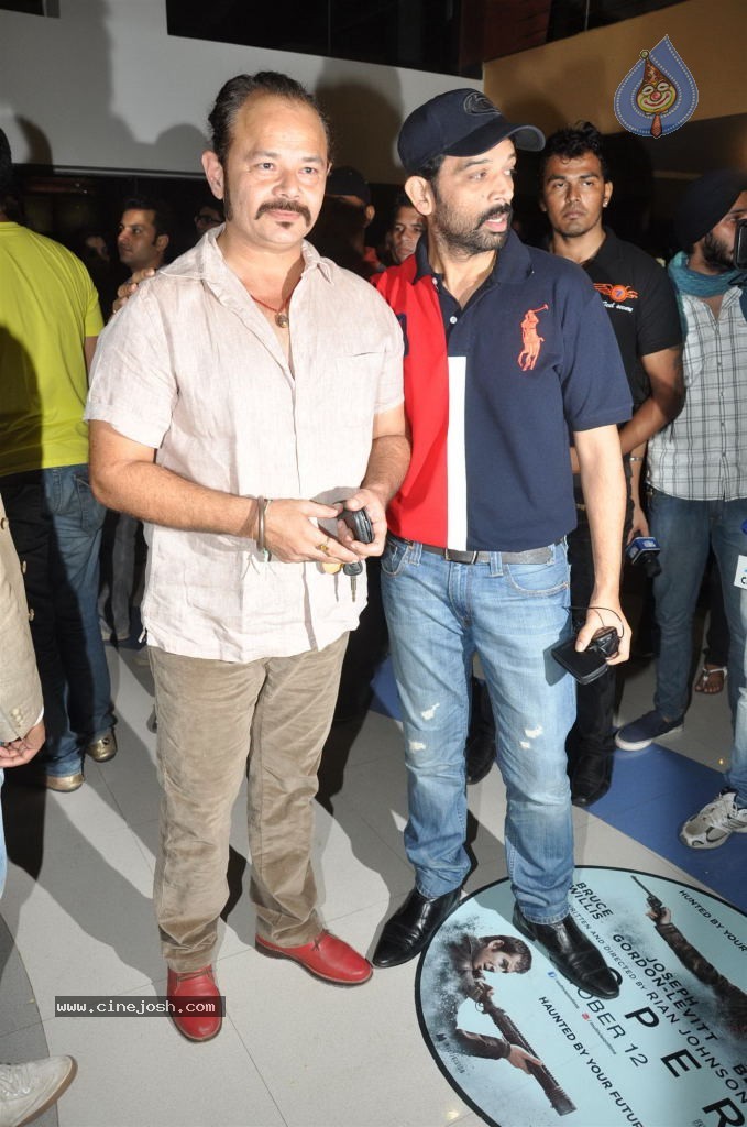 Celebs at Bhoot 3D Premiere Show - 34 / 56 photos