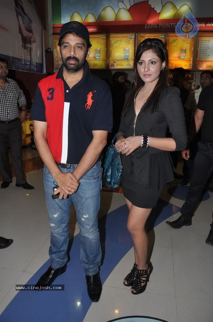 Celebs at Bhoot 3D Premiere Show - 37 / 56 photos