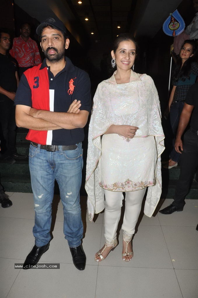 Celebs at Bhoot 3D Premiere Show - 38 / 56 photos