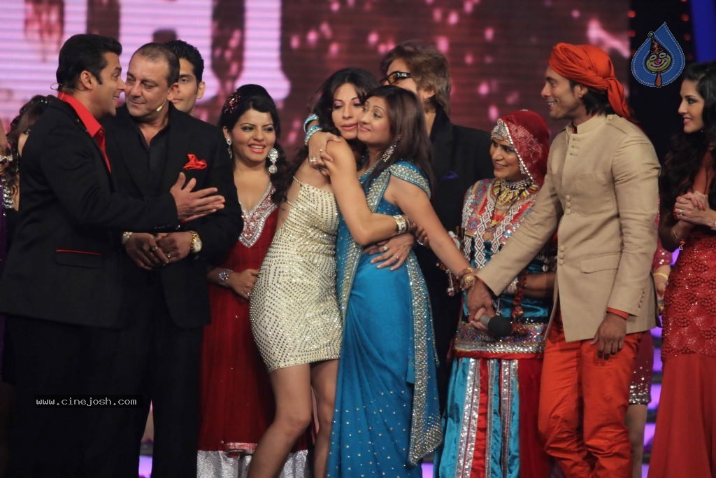 Celebs at Big Boss Grand Finale - 77 / 144 photos