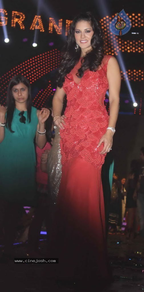 Celebs at Big Boss Grand Finale - 94 / 144 photos