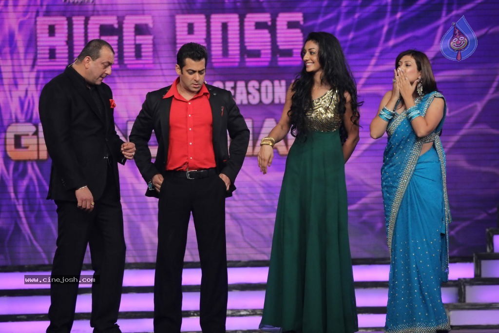 Celebs at Big Boss Grand Finale - 121 / 144 photos