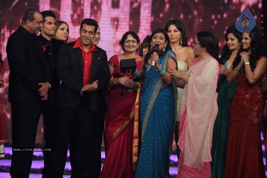 Celebs at Big Boss Grand Finale - 130 / 144 photos