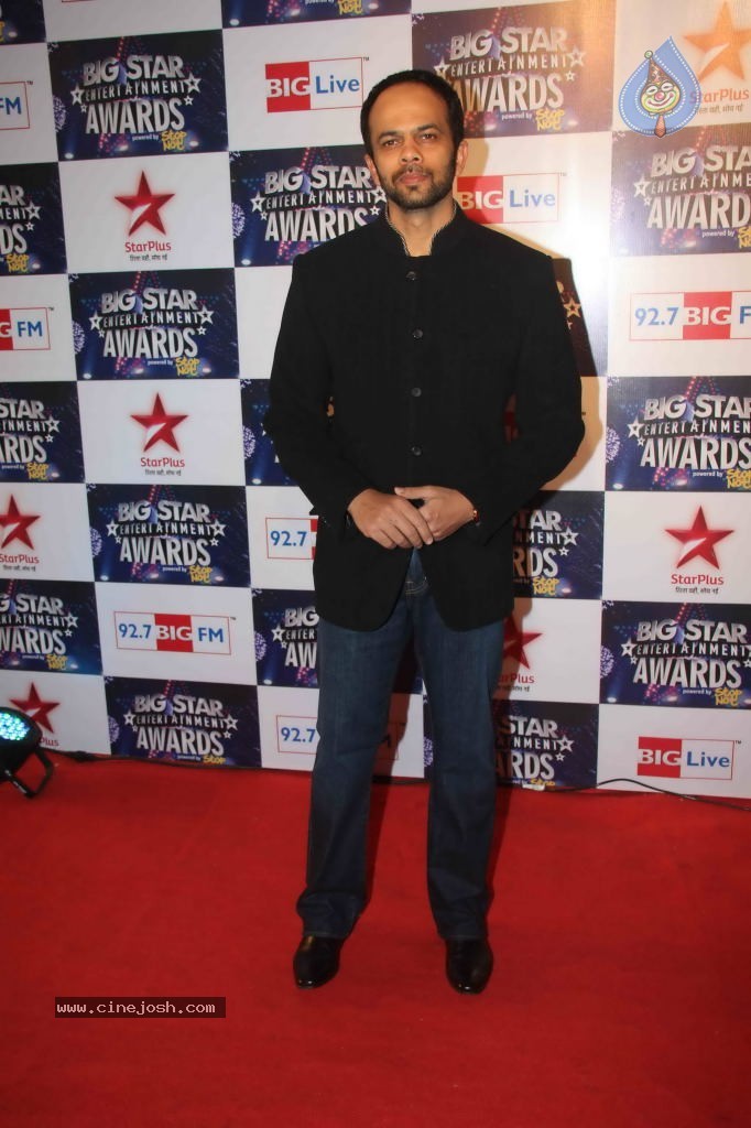 Celebs at BIG STAR Entertainment Awards 2011 - 38 / 114 photos