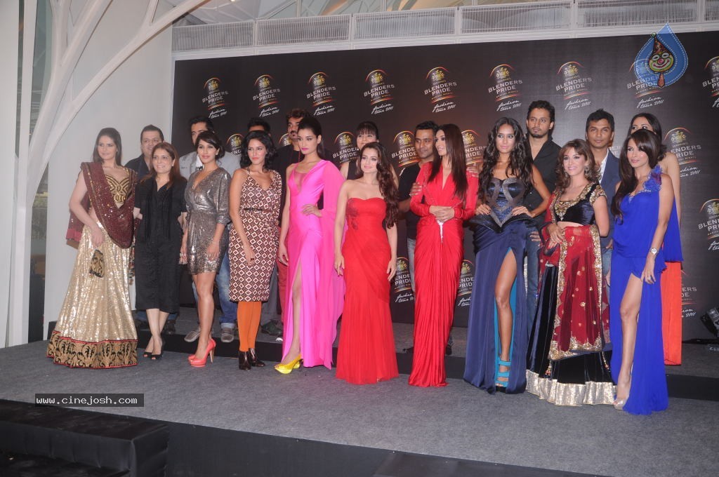 Celebs at Blenders Pride Fashion Tour 2011 Preview - 3 / 20 photos