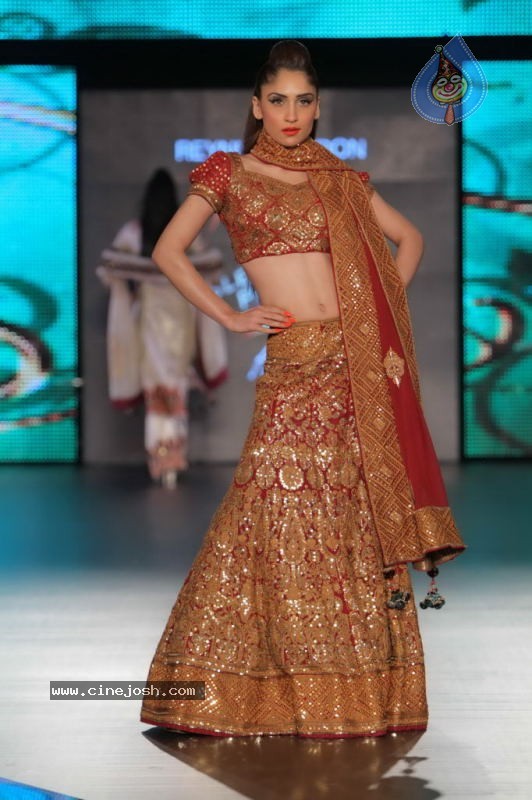 Celebs at Blenders Pride Fashion Tour Show - 4 / 42 photos