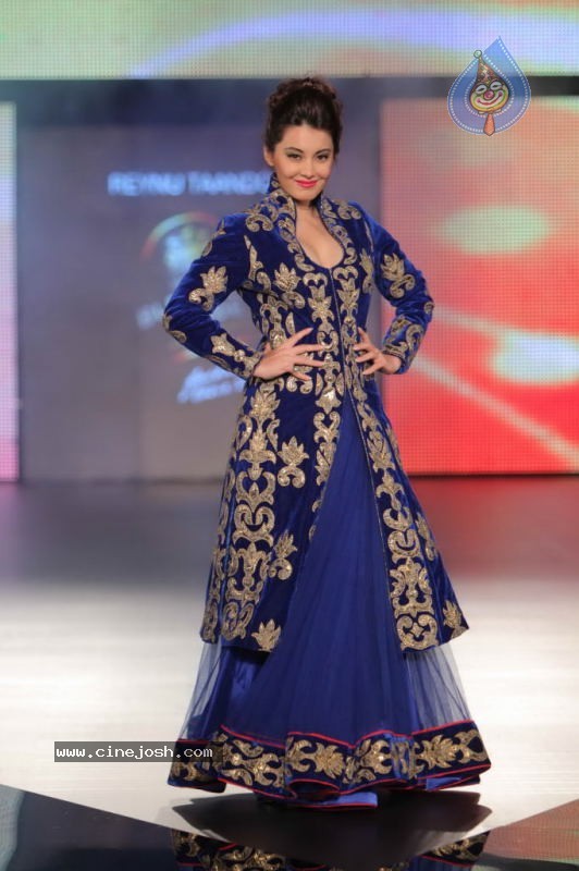 Celebs at Blenders Pride Fashion Tour Show - 34 / 42 photos
