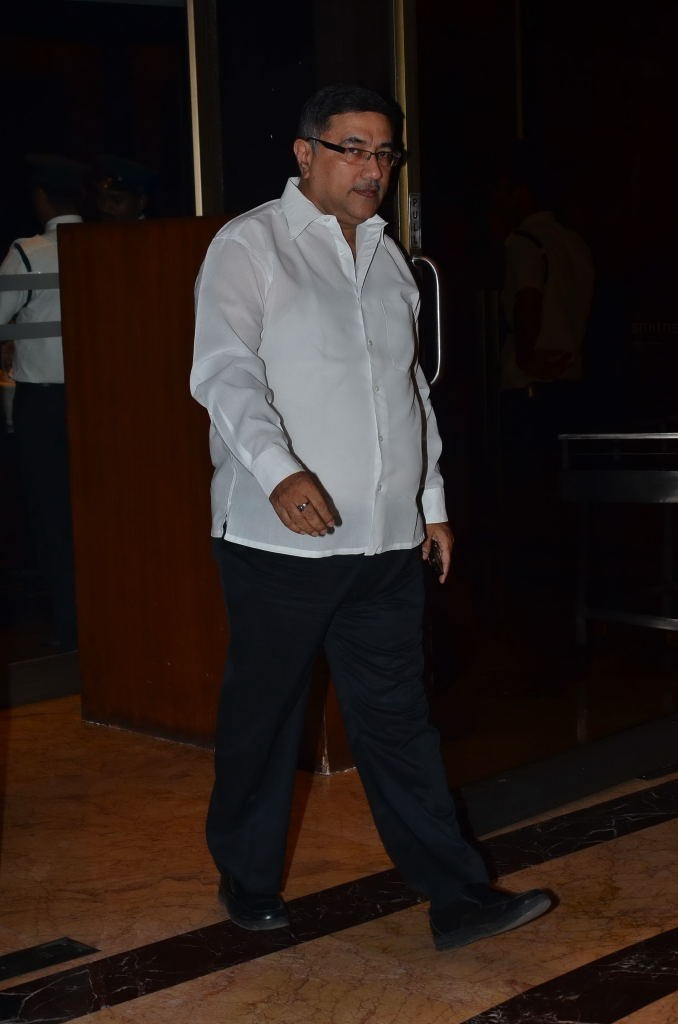 Bolly Celebs at Bobby Chawla Condolence Meet - 31 / 185 photos