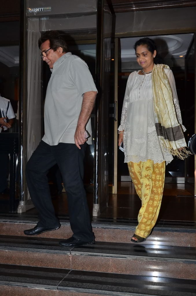 Bolly Celebs at Bobby Chawla Condolence Meet - 36 / 185 photos