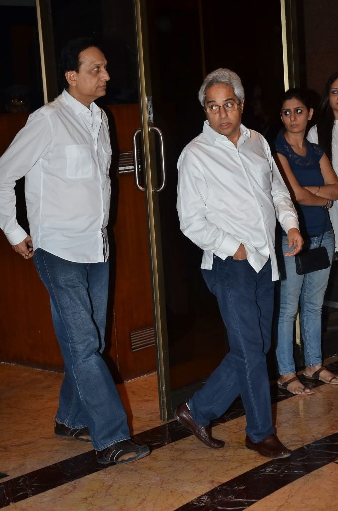 Bolly Celebs at Bobby Chawla Condolence Meet - 63 / 185 photos