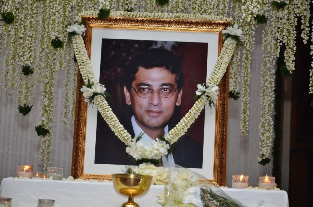 Bolly Celebs at Bobby Chawla Condolence Meet - 168 / 185 photos