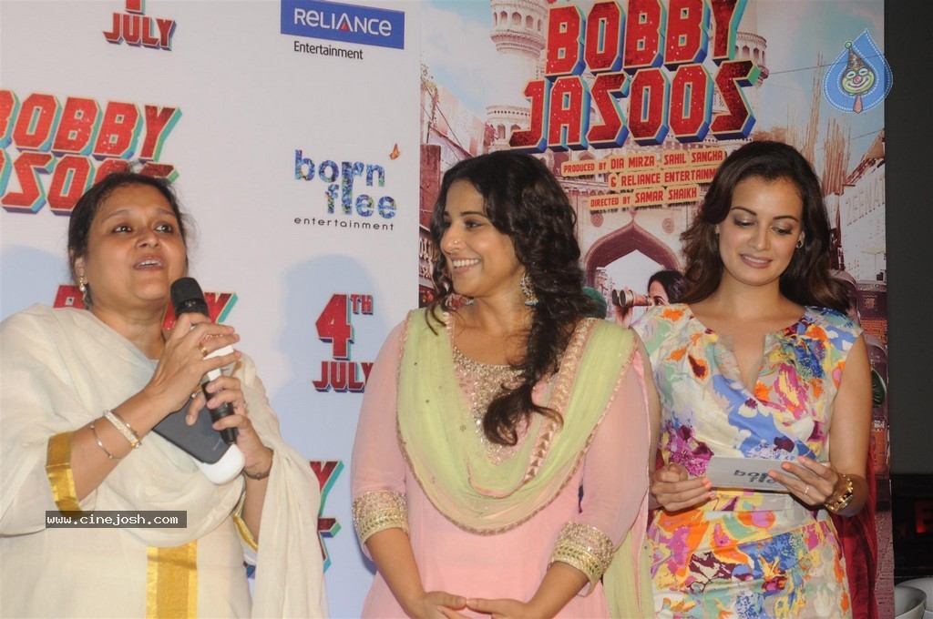 Celebs at Bobby Jasoos Trailer Launch - 45 / 102 photos