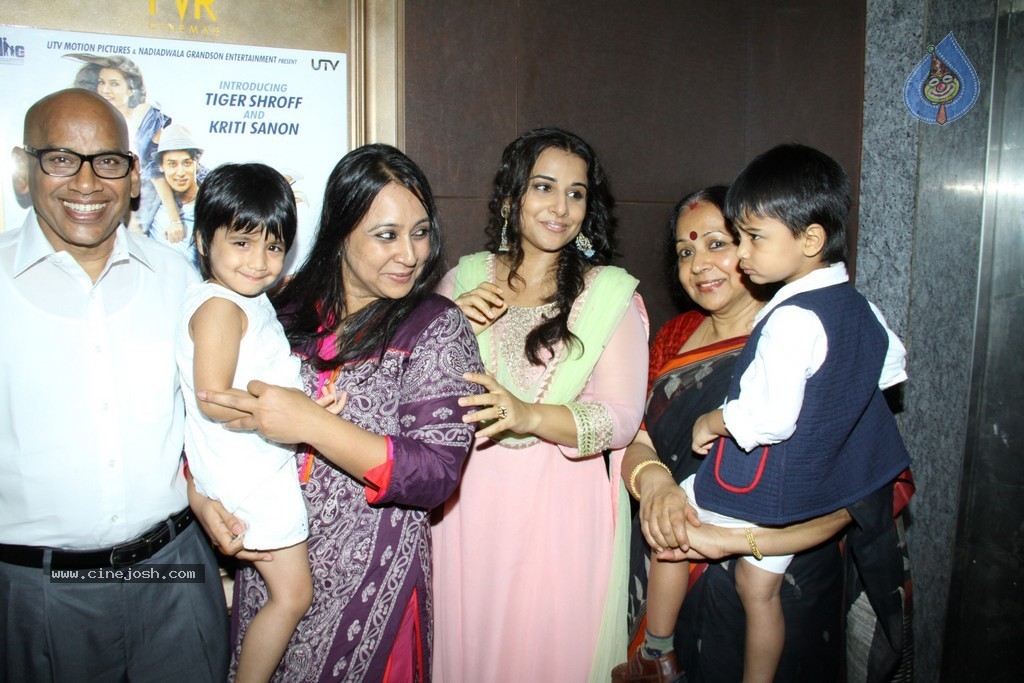 Celebs at Bobby Jasoos Trailer Launch - 48 / 102 photos