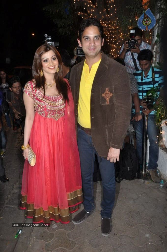 Celebs at Bunty Walia Wedding Reception - 51 / 85 photos