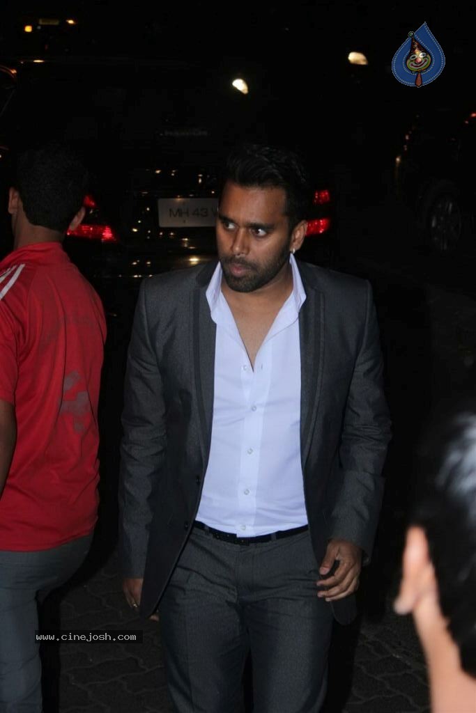 Celebs at Bunty Walia Wedding Reception - 65 / 85 photos