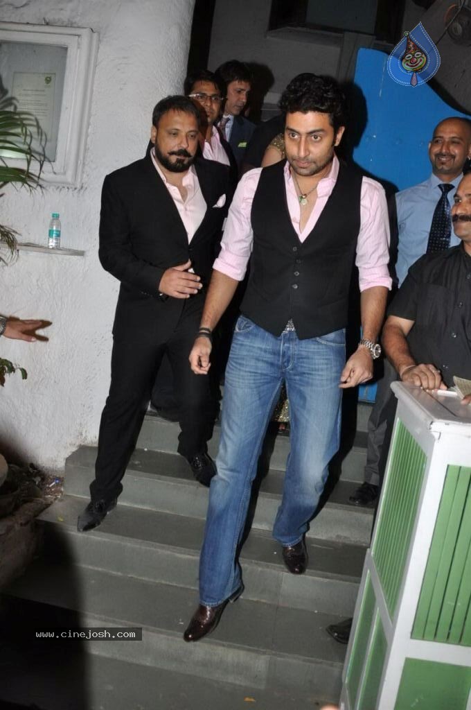 Celebs at Bunty Walia Wedding Reception - 74 / 85 photos