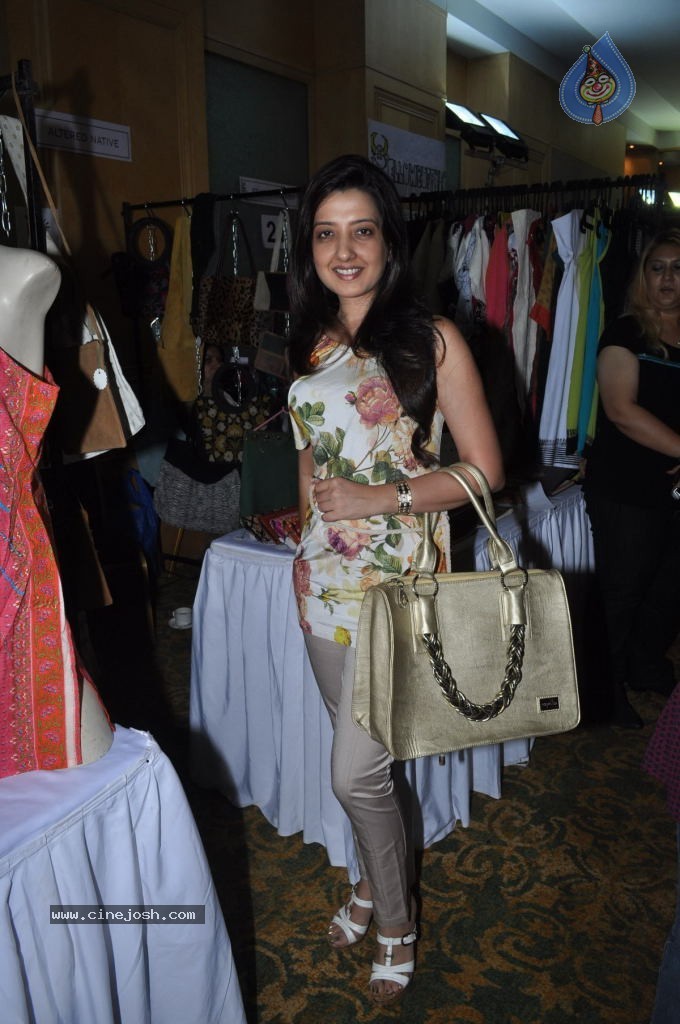 Celebs at Canvas Shopping Bazaar - 30 / 36 photos
