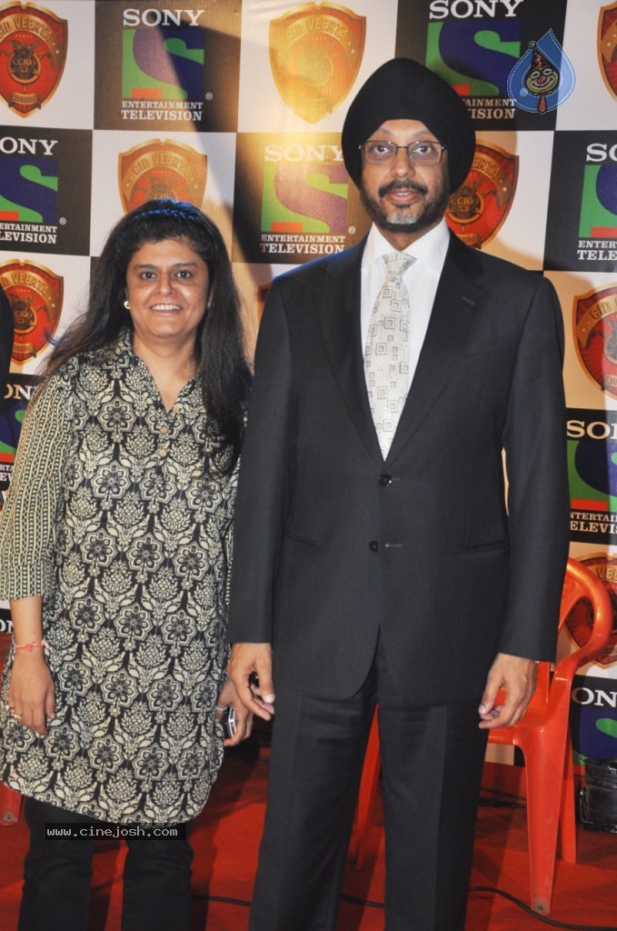 Celebs at CID Veerta Awards - 20 / 29 photos