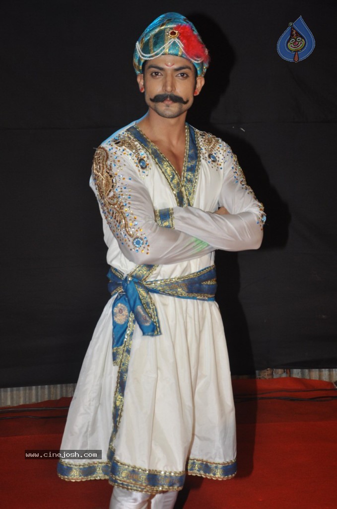 Celebs at CID Veerta Awards - 29 / 29 photos