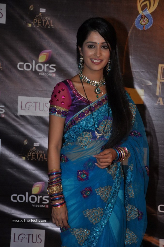 Celebs at Colors Golden Petal Awards 2012 - 12 / 86 photos