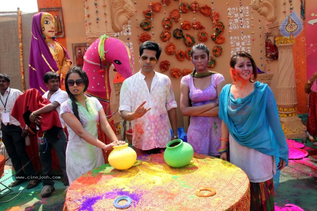 Celebs at Colors Holi Party - 30 / 36 photos