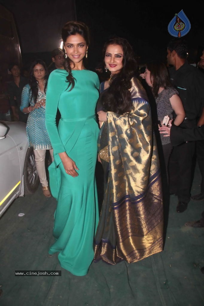 Celebs at Colors Screen Awards 2012 - 35 / 241 photos