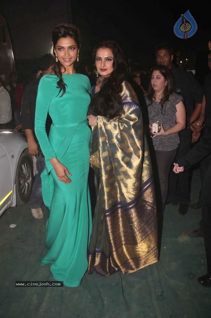 Celebs at Colors Screen Awards 2012 - 38 / 241 photos