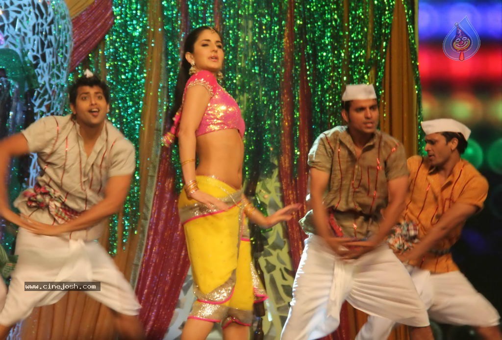 Celebs at Colors Screen Awards 2012 - 143 / 241 photos