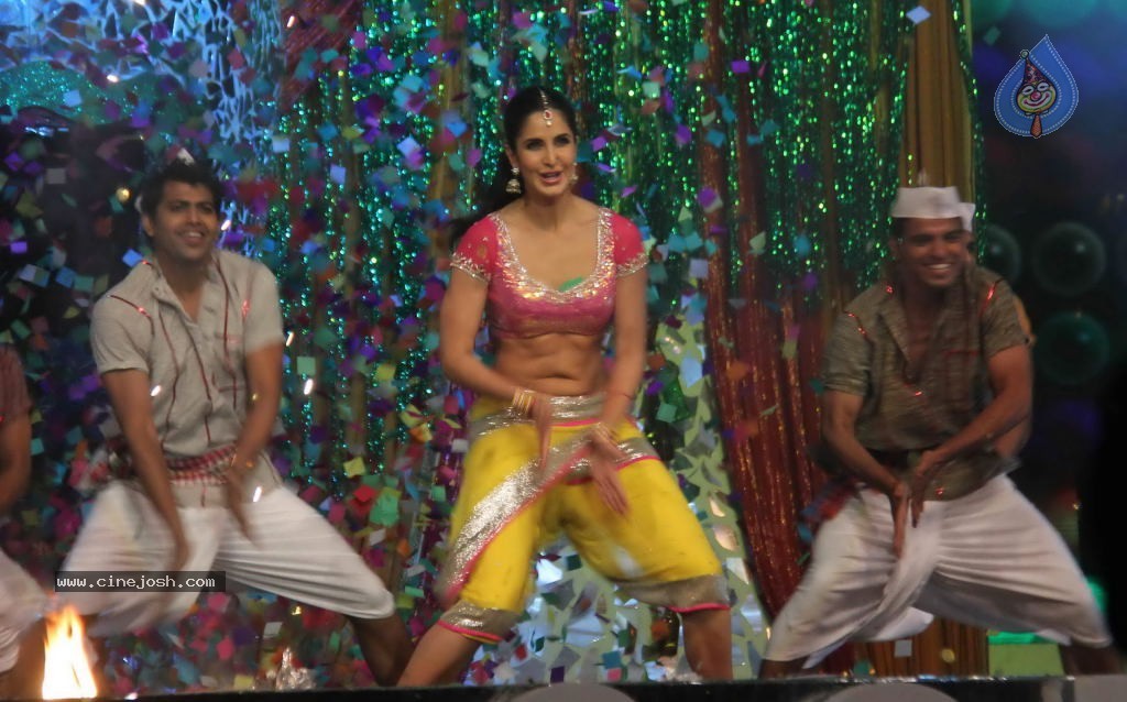 Celebs at Colors Screen Awards 2012 - 237 / 241 photos