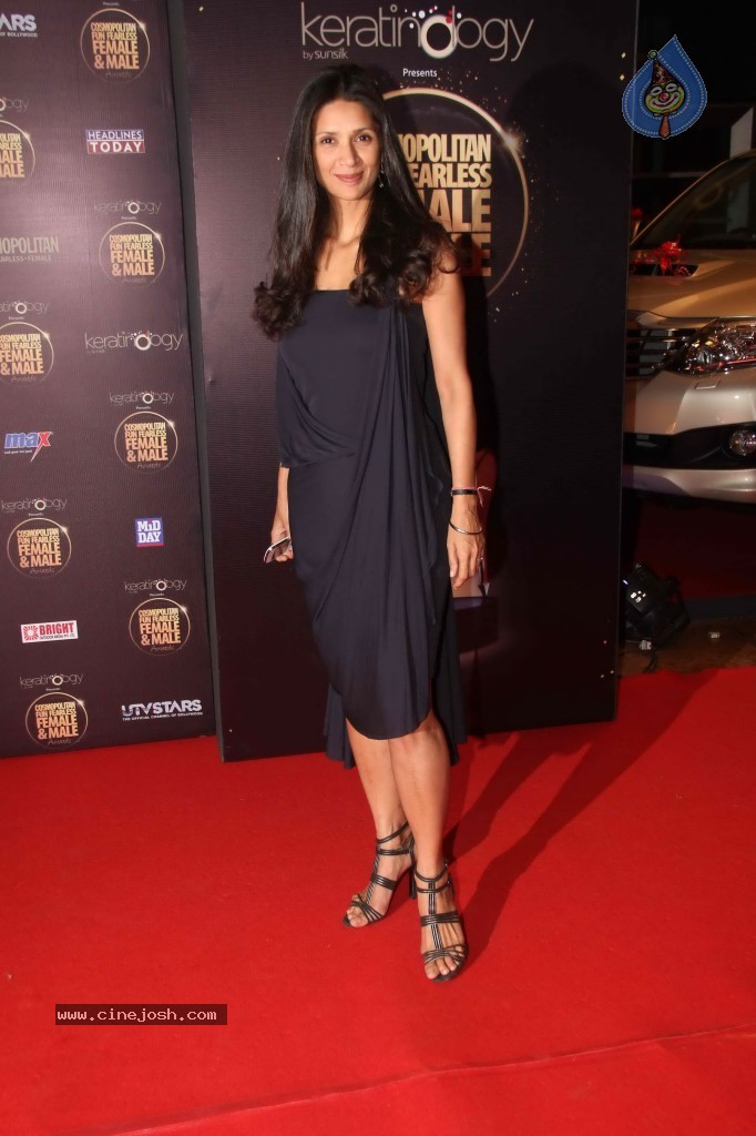 Bolly Celebs at Cosmopolitan Fun Fearless Awards - 86 / 112 photos