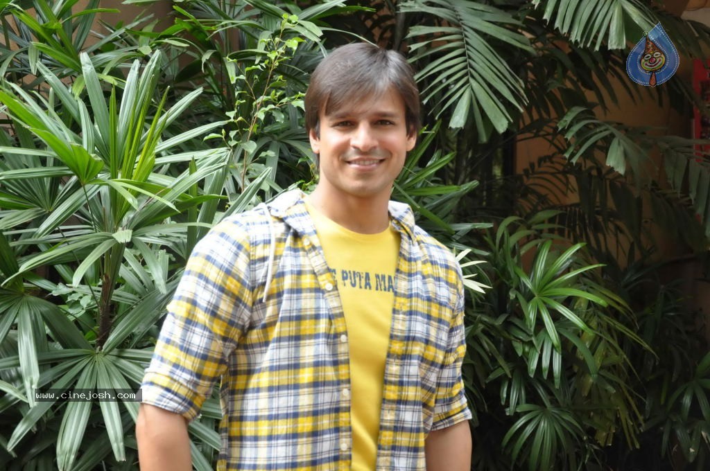 Celebs at Country Club Press Meet - 22 / 26 photos