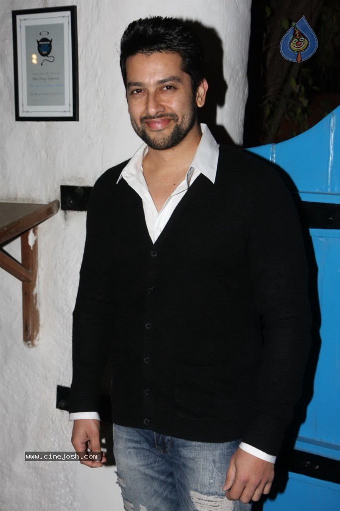 Celebs at Dabboo Ratnani 2013 Calendar Launch - 43 / 122 photos