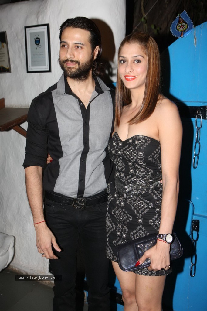 Celebs at Dabboo Ratnani 2013 Calendar Launch - 59 / 122 photos