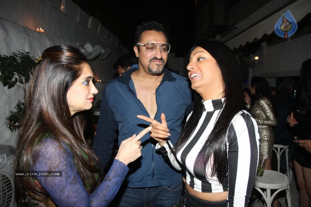 Celebs at Dabboo Ratnani 2013 Calendar Launch - 64 / 122 photos