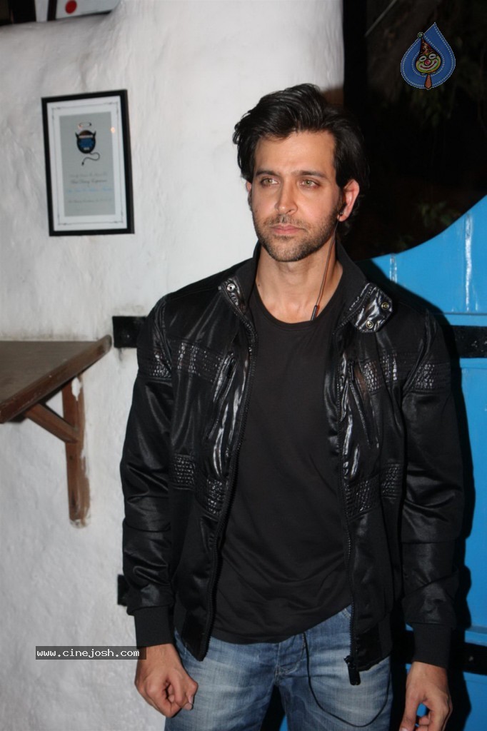 Celebs at Dabboo Ratnani 2013 Calendar Launch - 74 / 122 photos