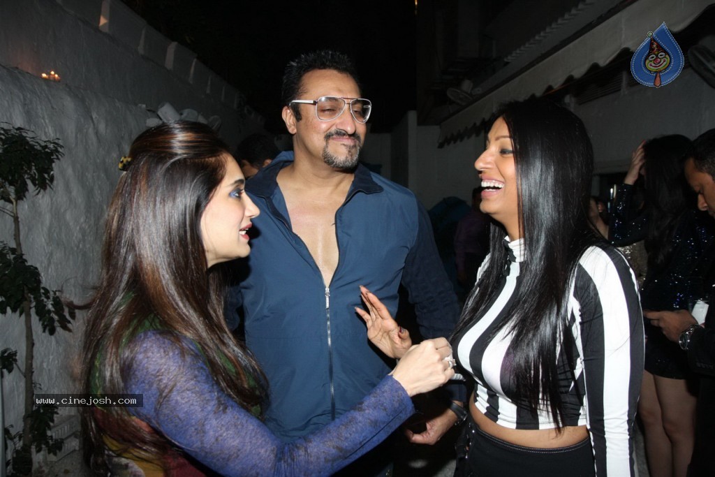 Celebs at Dabboo Ratnani 2013 Calendar Launch - 113 / 122 photos