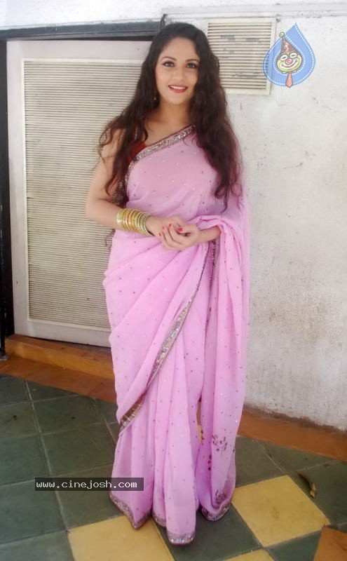 Celebs at Dadasaheb Phalke Academy Awards - 9 / 126 photos