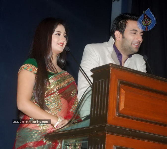 Celebs at Dadasaheb Phalke Academy Awards - 14 / 126 photos