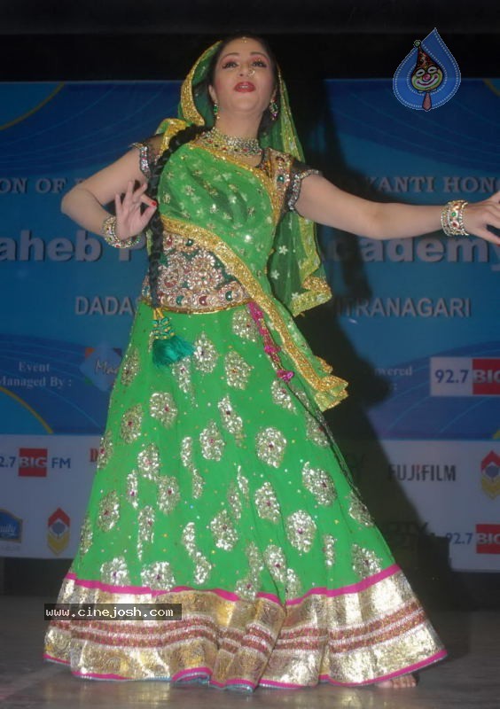 Celebs at Dadasaheb Phalke Academy Awards - 46 / 126 photos