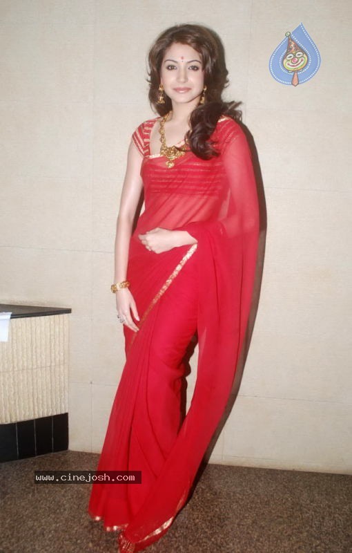 Celebs at Dadasaheb Phalke Academy Awards - 104 / 126 photos