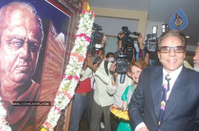 Celebs at Dadasaheb Phalke Academy Awards - 119 / 126 photos