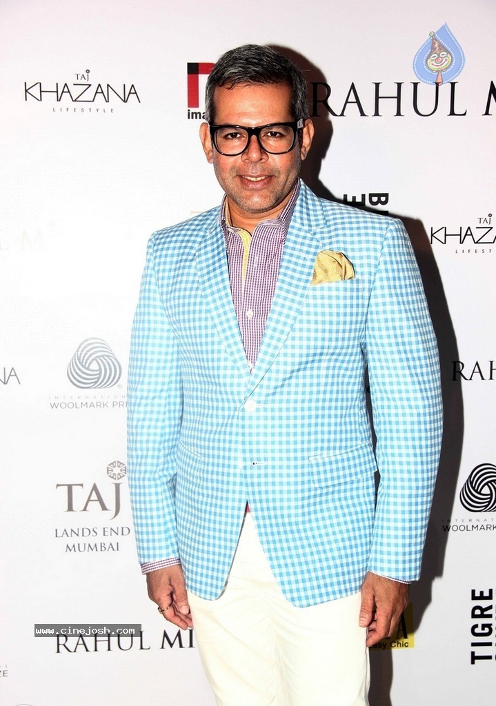 Celebs at Designer Rahul Mishra Party - 15 / 23 photos