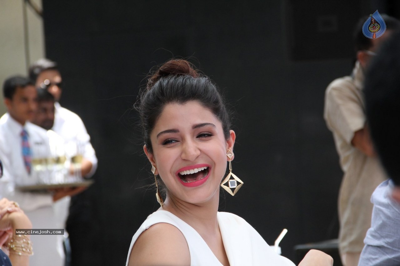 Celebs at Dil Dhadakne Do Film Music Launch - 105 / 160 photos
