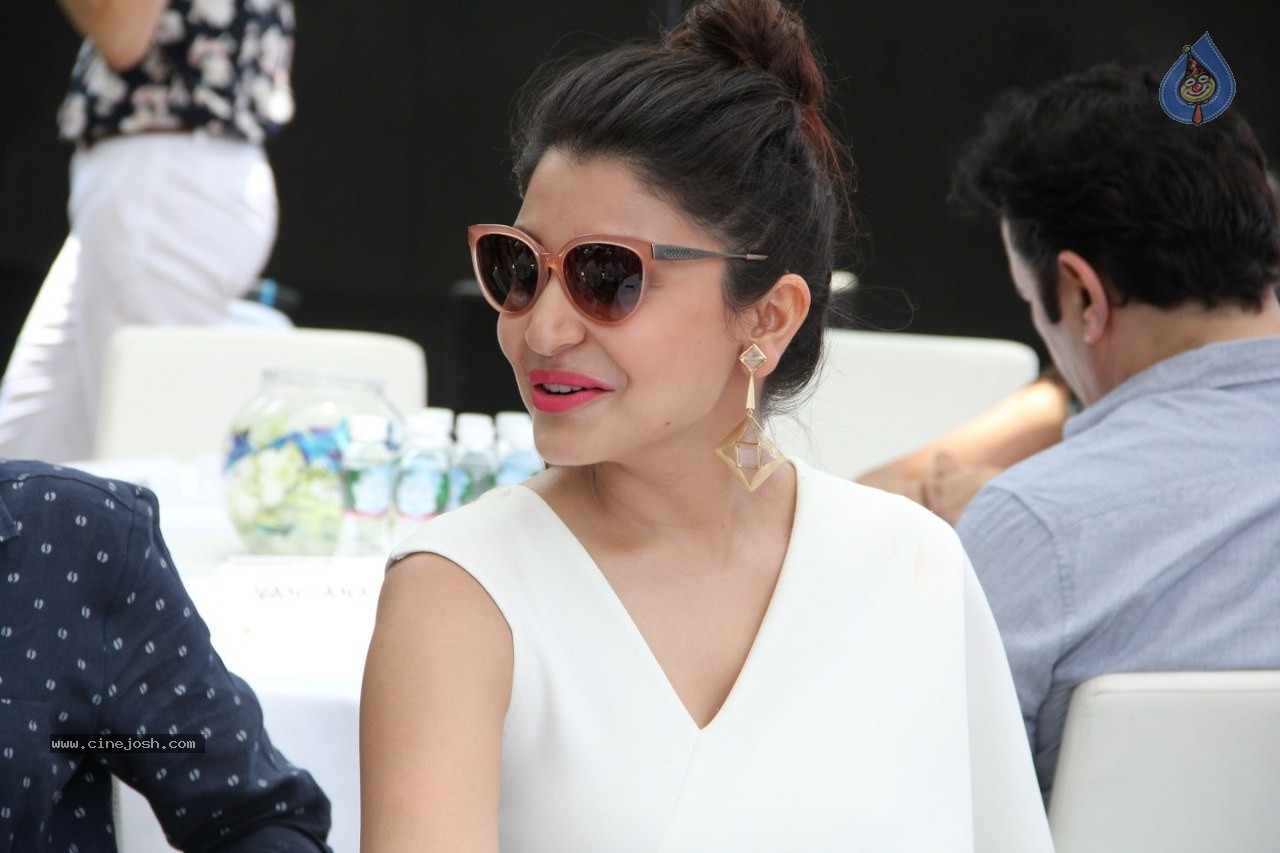 Celebs at Dil Dhadakne Do Film Music Launch - 111 / 160 photos
