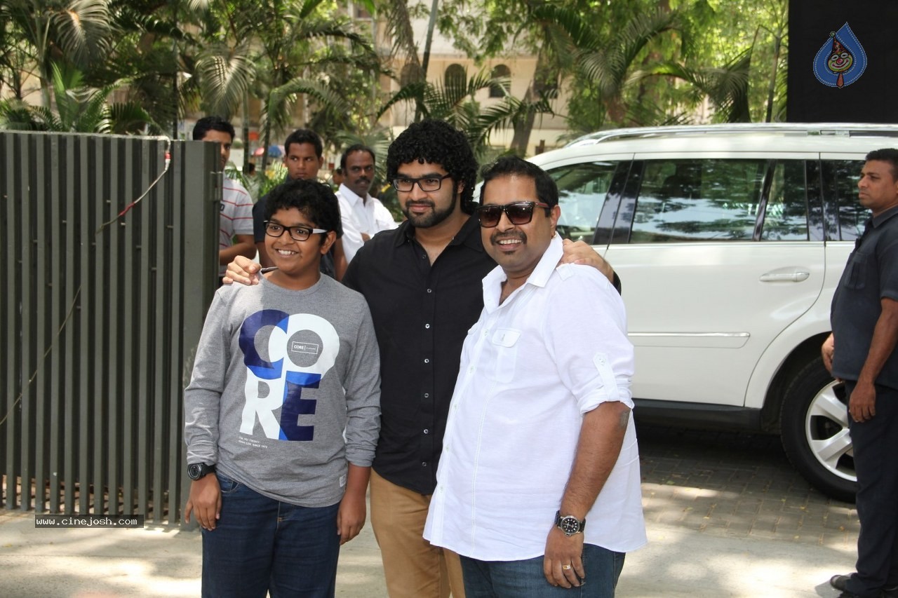 Celebs at Dil Dhadakne Do Film Music Launch - 118 / 160 photos