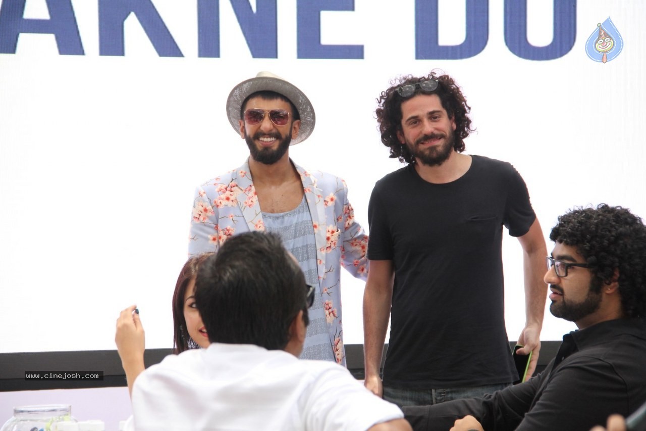 Celebs at Dil Dhadakne Do Film Music Launch - 129 / 160 photos