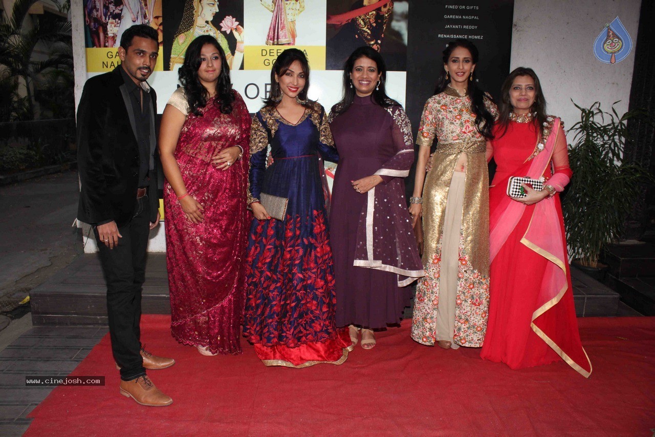 Celebs at DVAR Fashion Preview - 41 / 51 photos