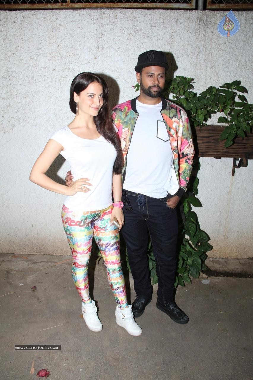 Celebs at Ek Paheli Leela Special Show - 2 / 44 photos