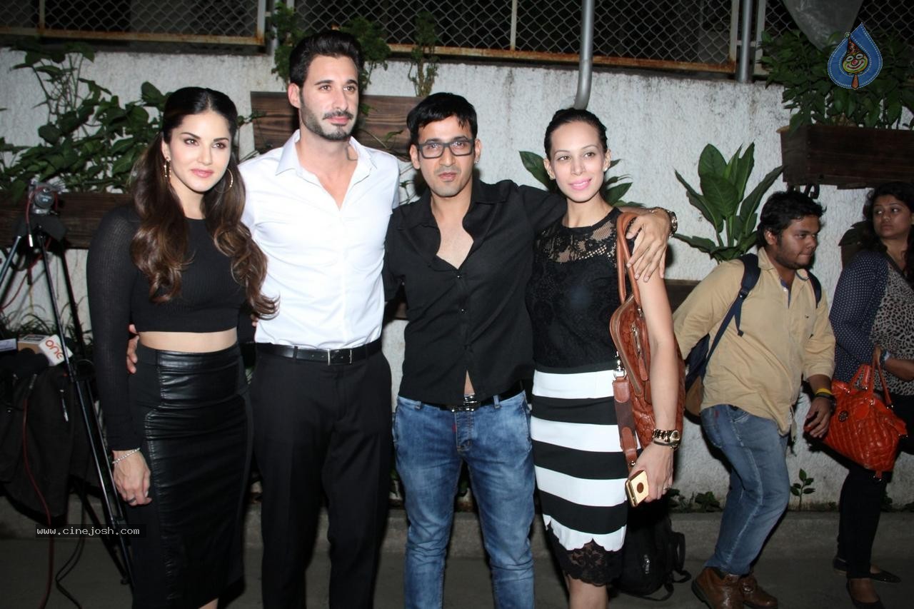 Celebs at Ek Paheli Leela Special Show - 15 / 44 photos