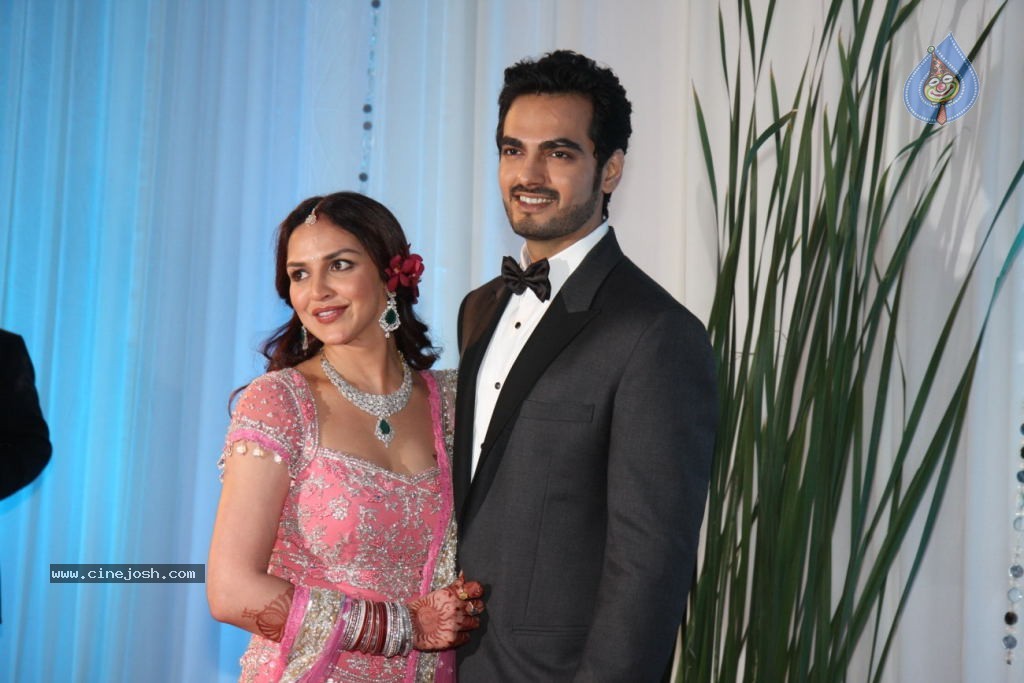 Celebs at Esha Deol Reception Photos - 41 / 89 photos
